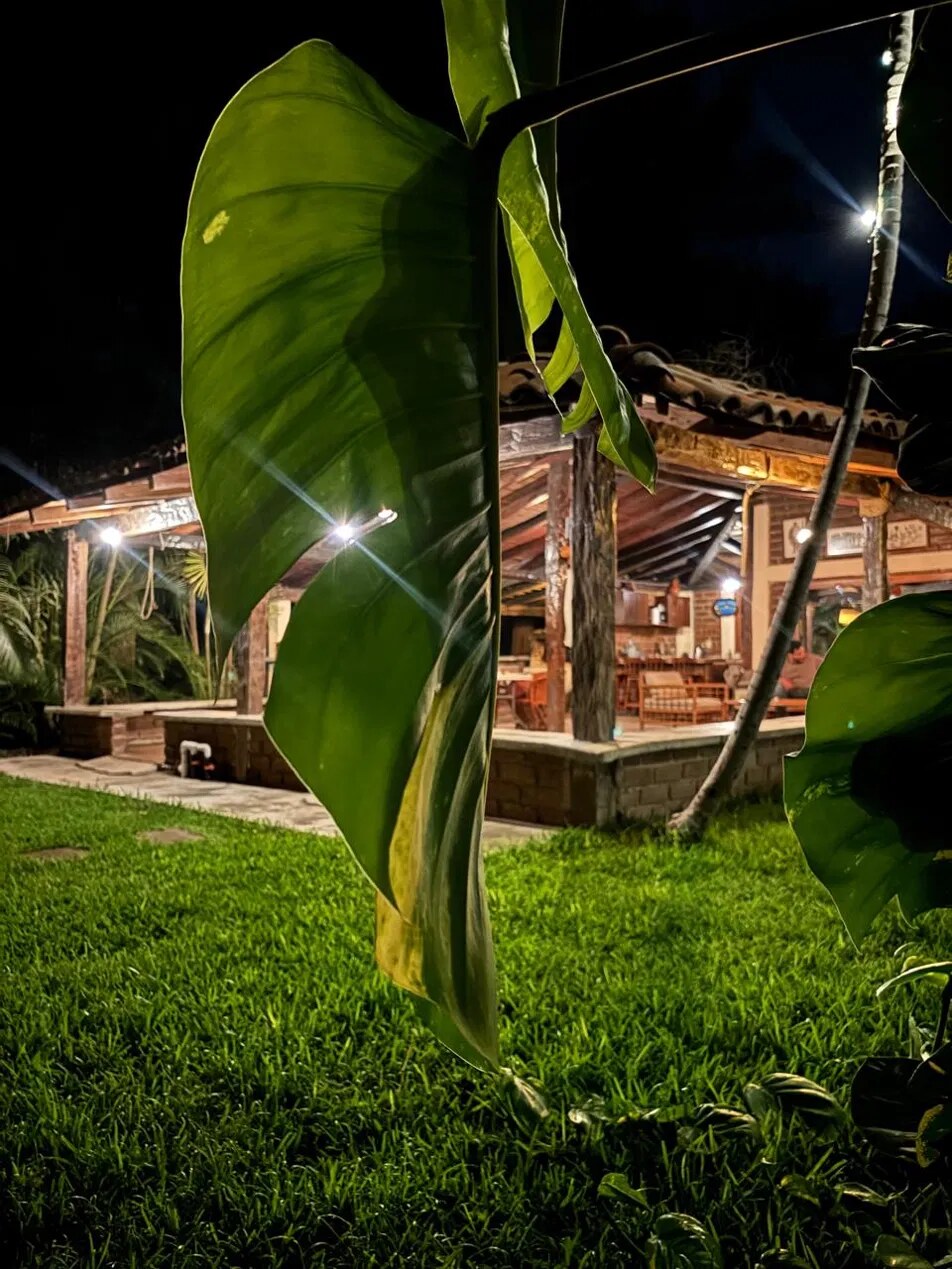 Terraza exterior de noche en Rancho Fuencaudal